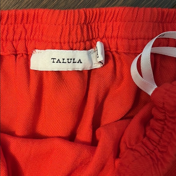 Aritzia romper xs red never worn - Picture 4 of 5